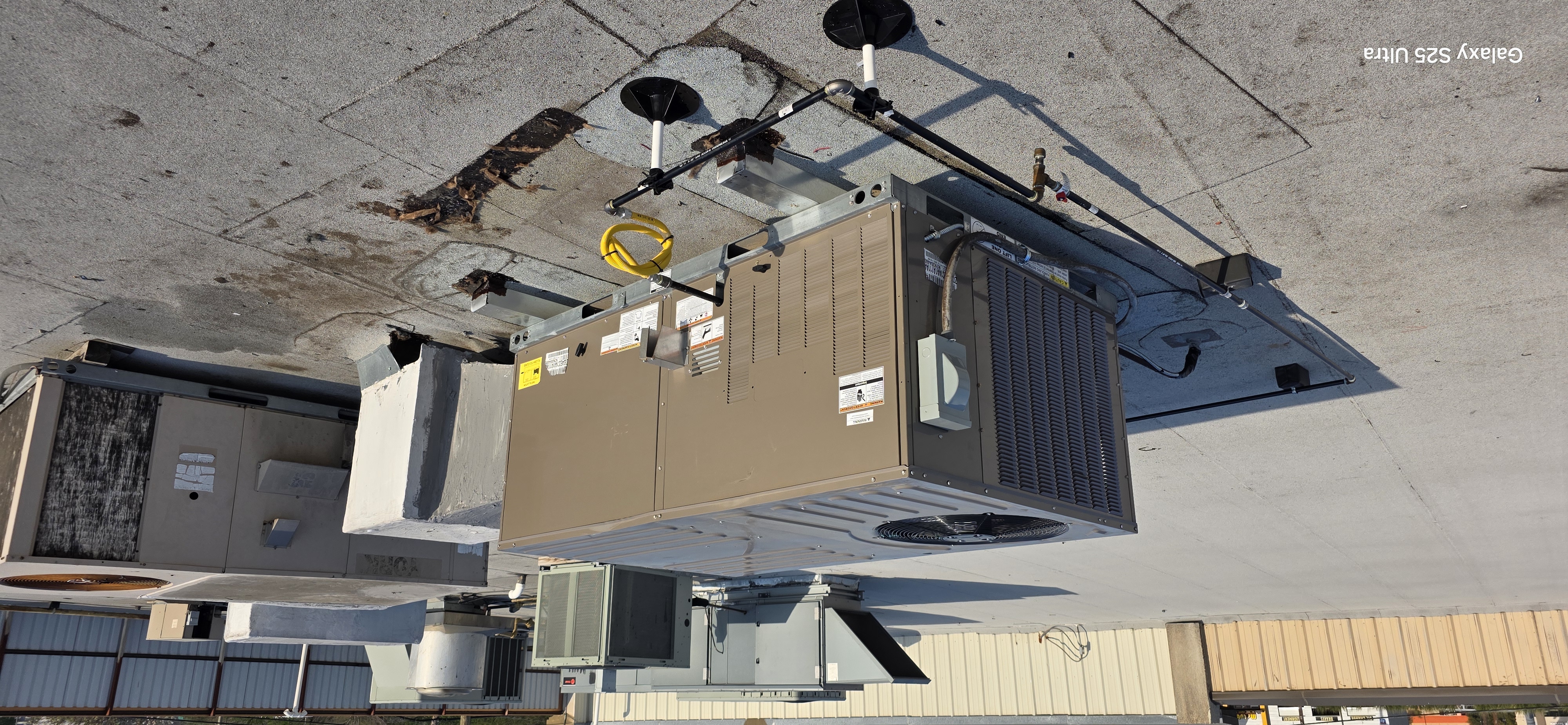 Quick SummaryYes—heat pumps do work well in North Texas, especially with today’s high-efficiency inverter technology. Our climate is mild enough in winter and hot enough in summer that a heat pump...