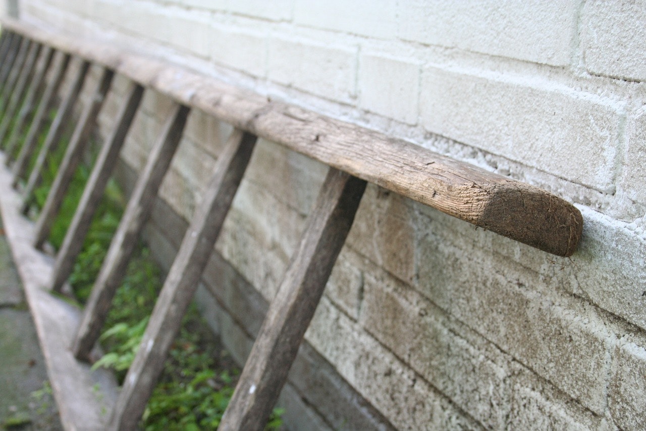 How to Build an Income Ladder Without Chasing Yield