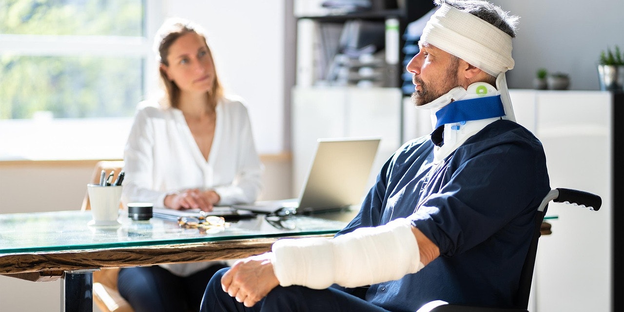 Signs You Need a Personal Injury Lawyer Near You