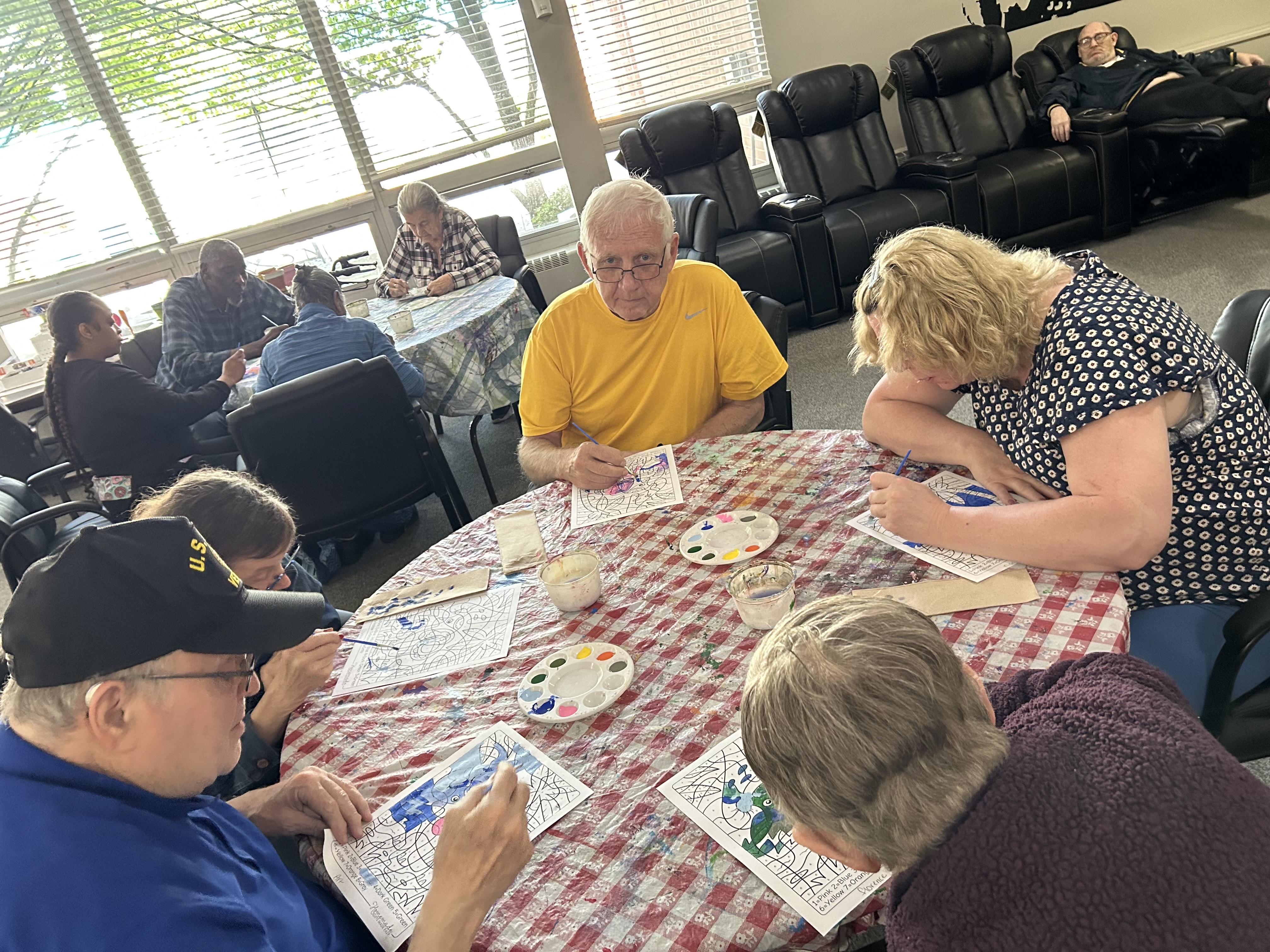 Engaging Activities for Seniors in Adult Day Centers