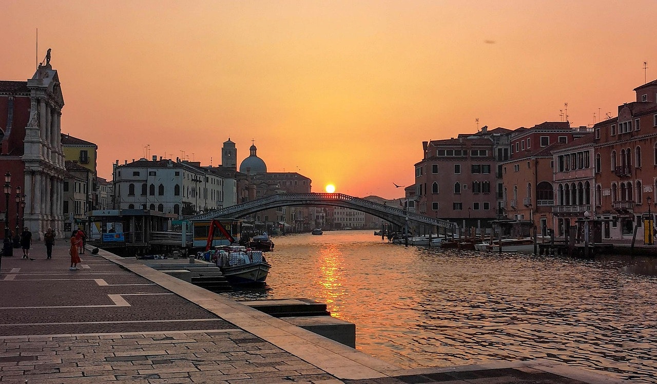 What’s the Difference Between a Living Will and a Living Trust?