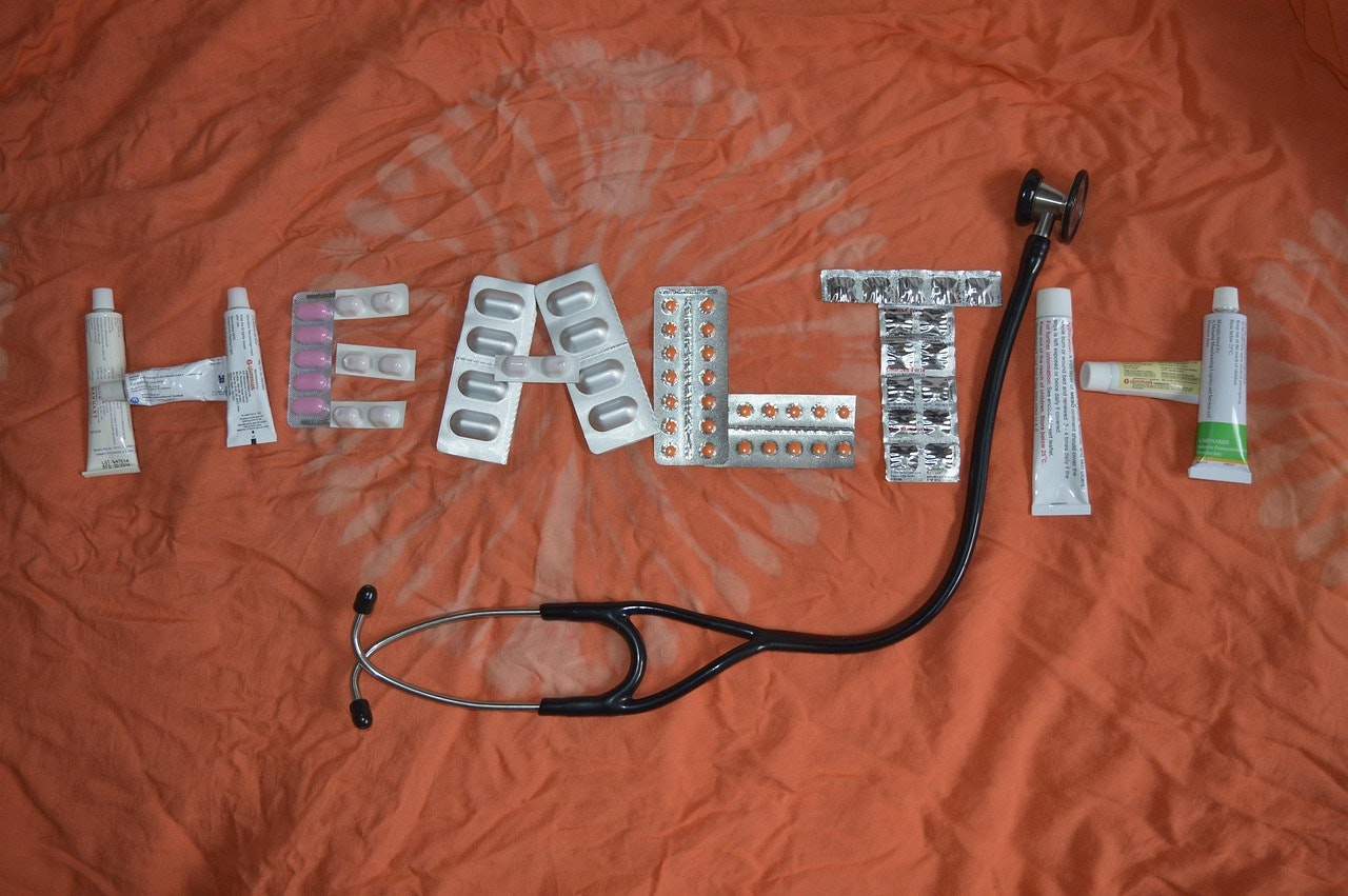 Understanding Medicare Supplements vs. Medicare Advantage