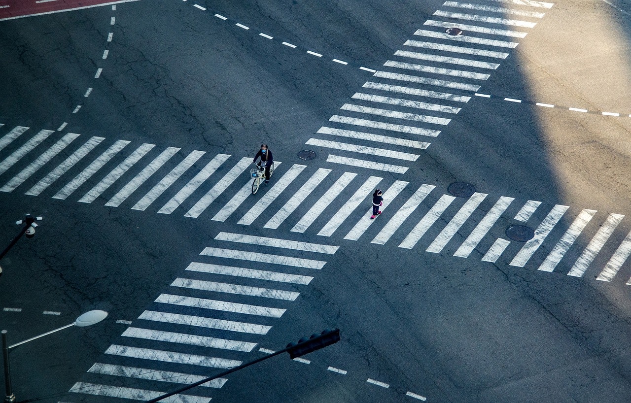 Understanding Illinois Crosswalk Laws and Pedestrian Rights
