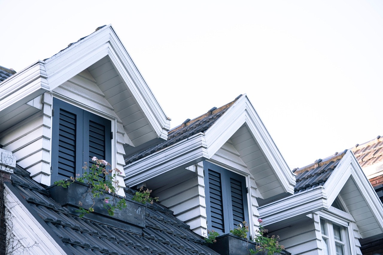 Spring Roof-to-Foundation Gutter Checklist Before Storms