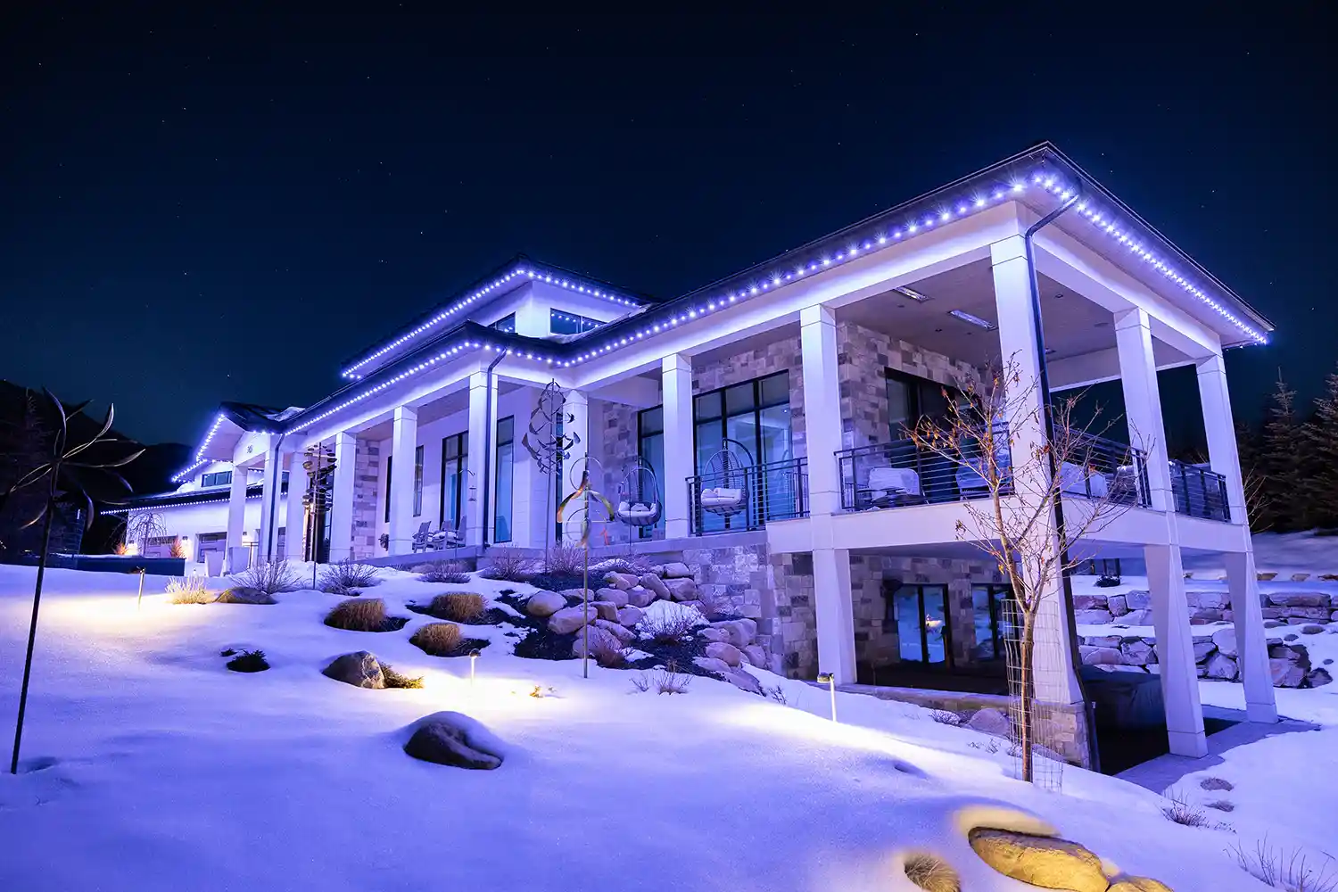 The Perks of Permanent Christmas Lights
