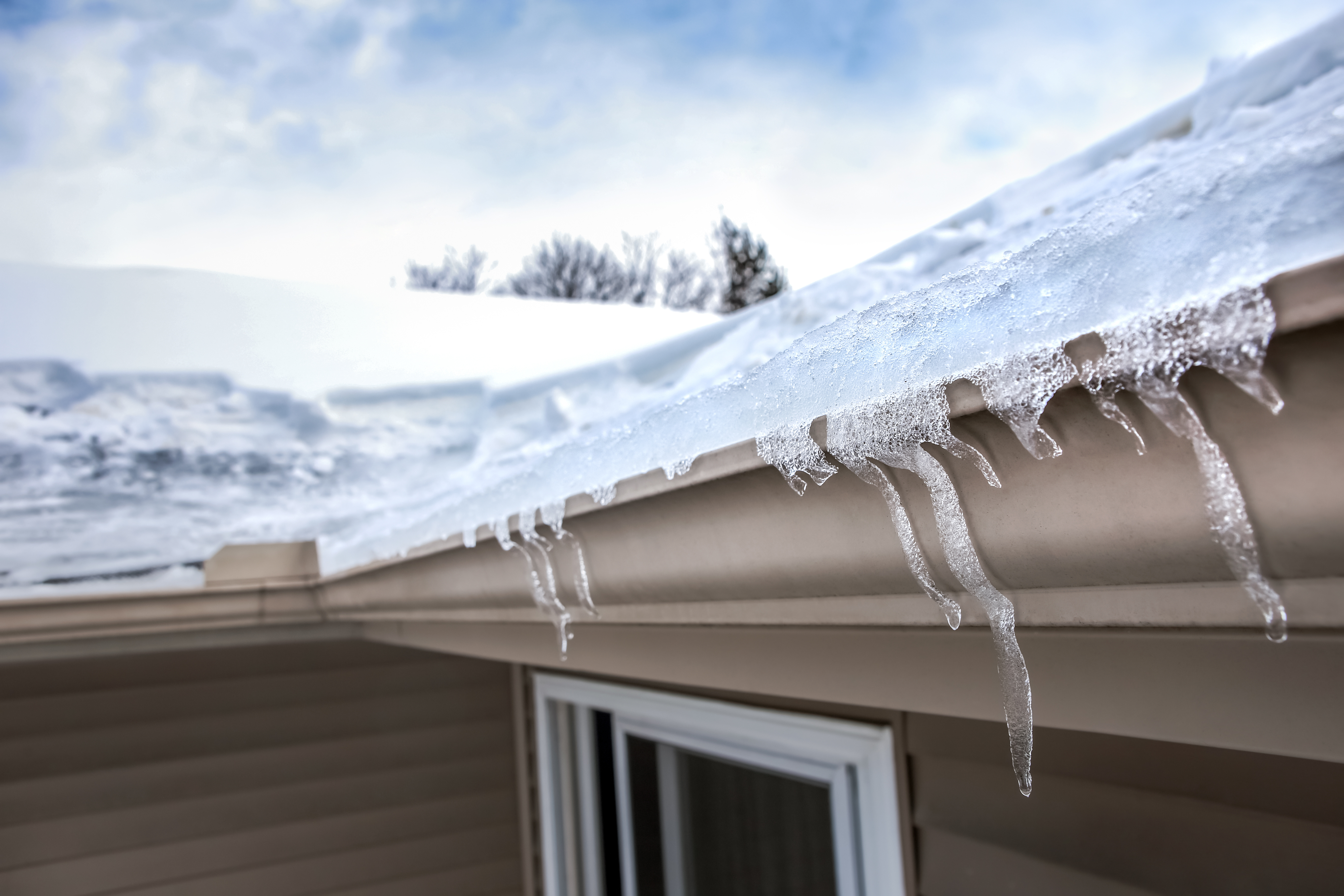Preparing Gutters for Snow and Ice in Northern Climates