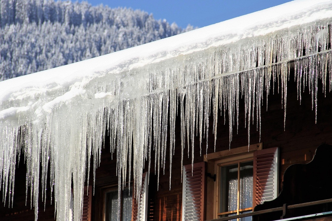 How Gutter Guards Help Prevent Frozen Gutters