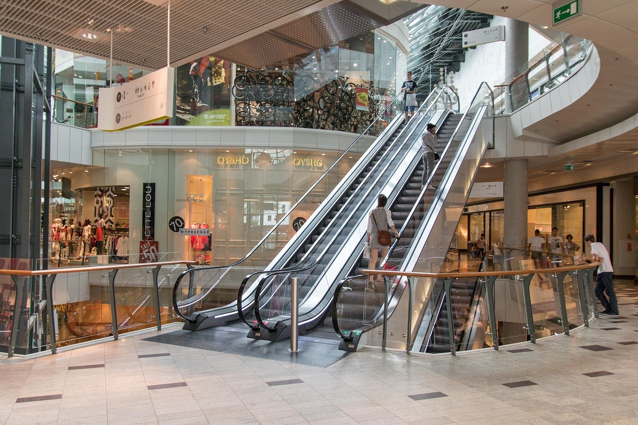 Slip & Fall in a New York Store or New Jersey Mall: Your Rights & What You Should Do