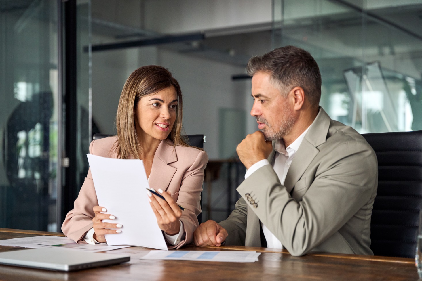 7 Critical Situations When Your Business Needs an Attorney | Long Hagan Huff-Harris