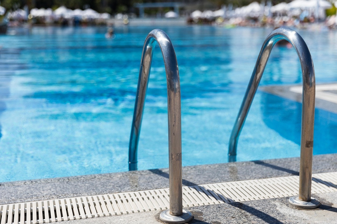 Avoiding Slip-and-Fall Dangers at Pools This Summer