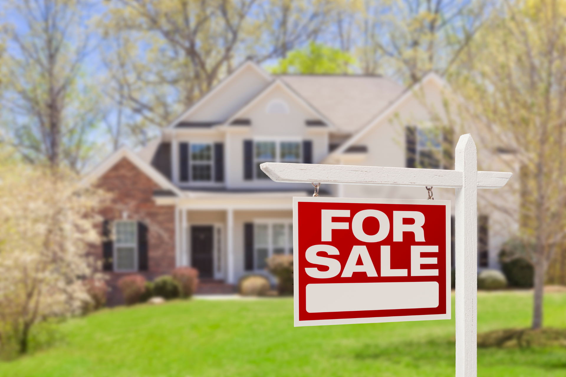 Eight Top Tips for Selling a Home