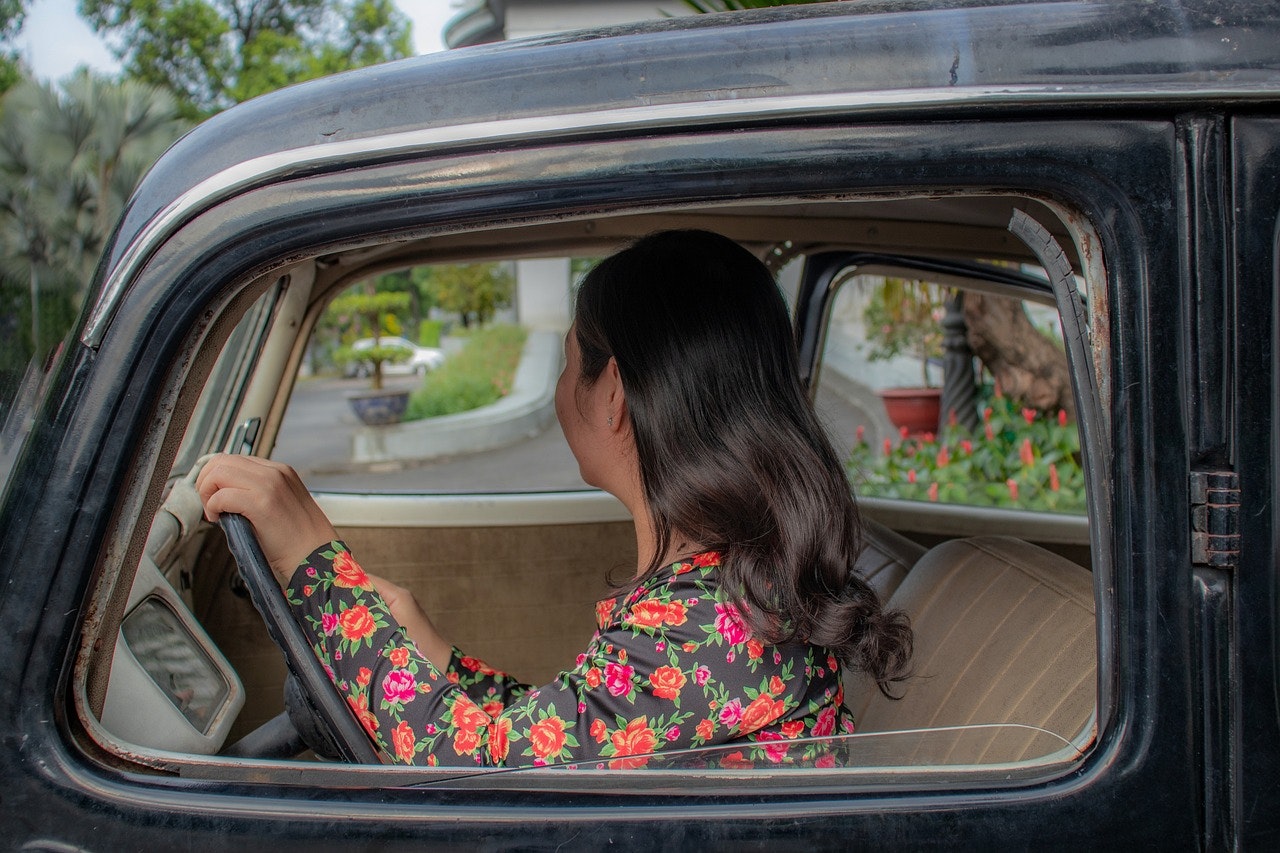 ¿Puedo Obtener la Green Card si Tengo un Cargo por DUI?