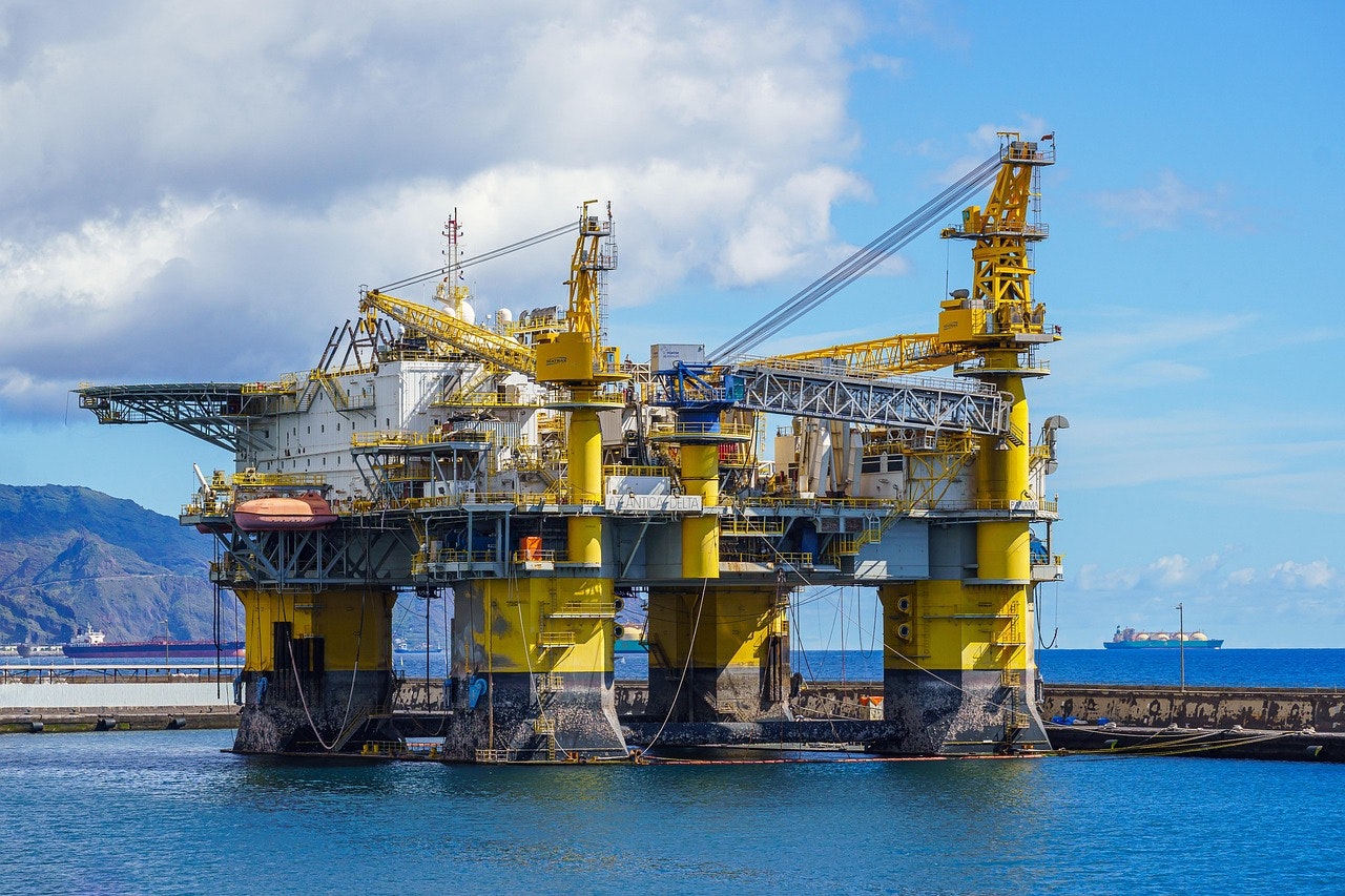 oil-production-platform-7864345