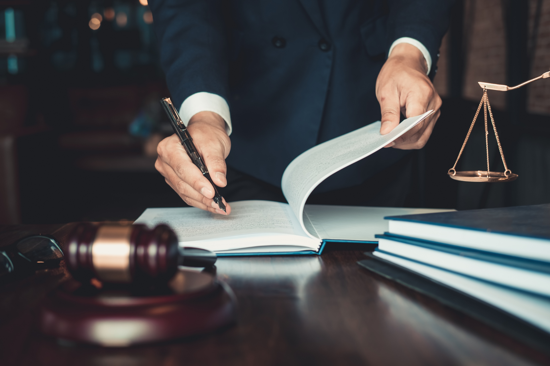 How to Choose the Right Criminal Defense Lawyer for Your Case