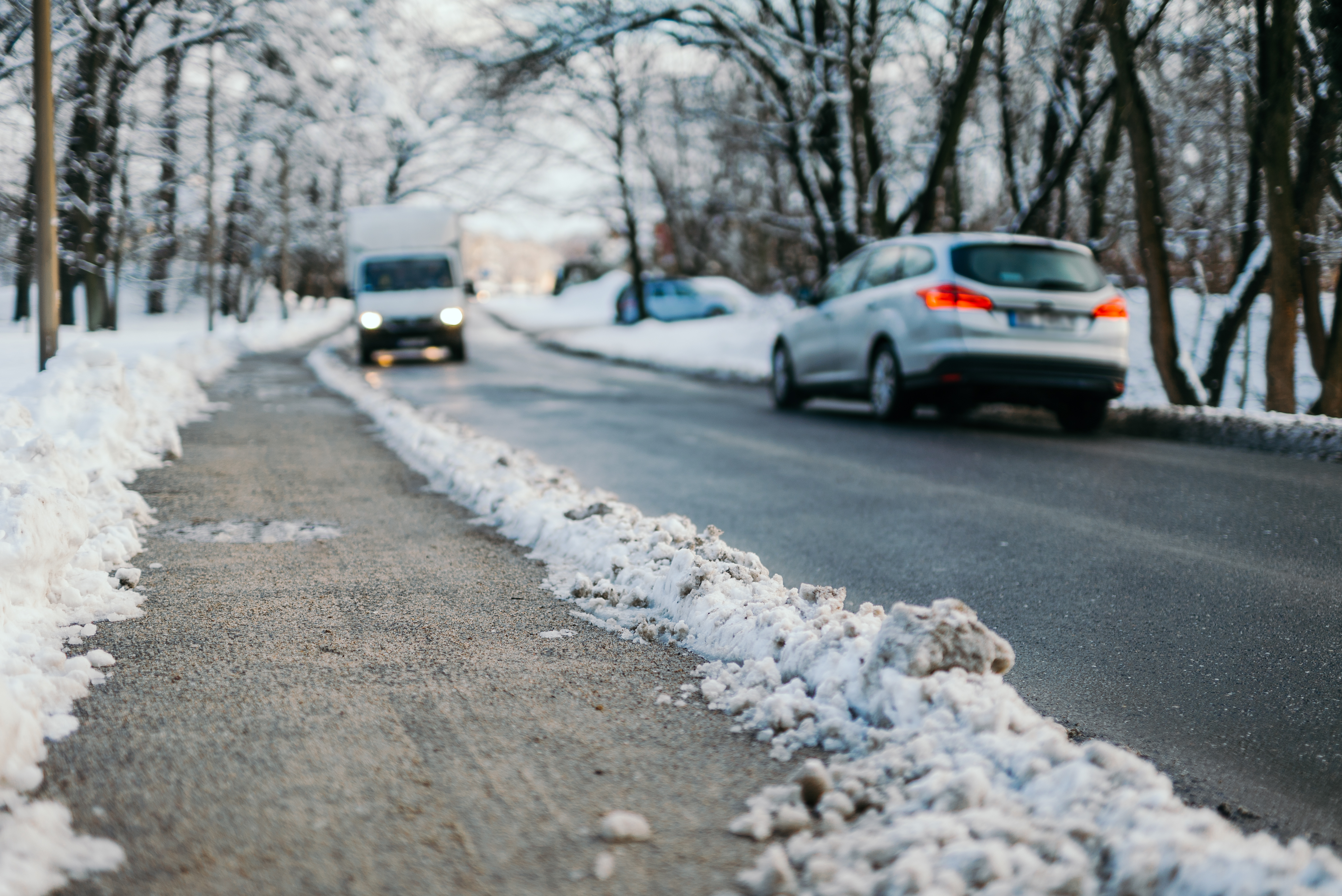 Essential Winter Road Safety Tips for Drivers and Pedestrians