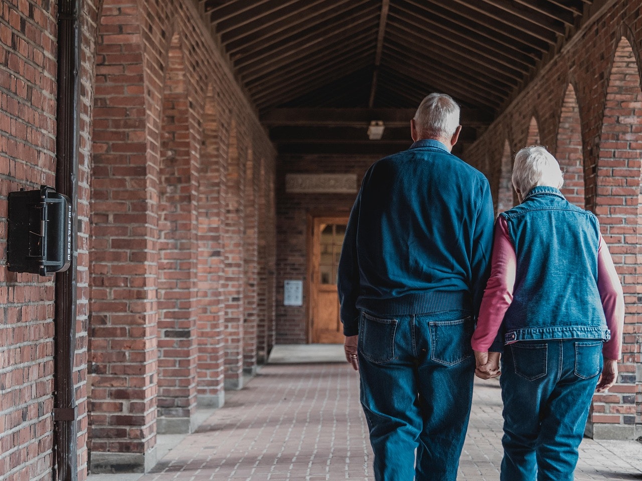 Warning Signs Families Should Not Ignore: Financial Elder Abuse and Rehab Center Neglect in California