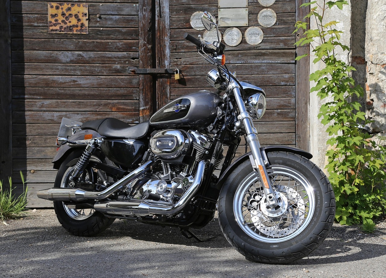 Motorcycle and Auto Accidents in Los Angeles: What Injured Drivers and Riders Should Know Before Talking to Insurance