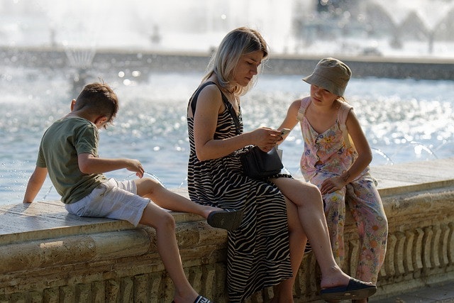 Seamlessly Planning Summer Vacations as Co-Parents