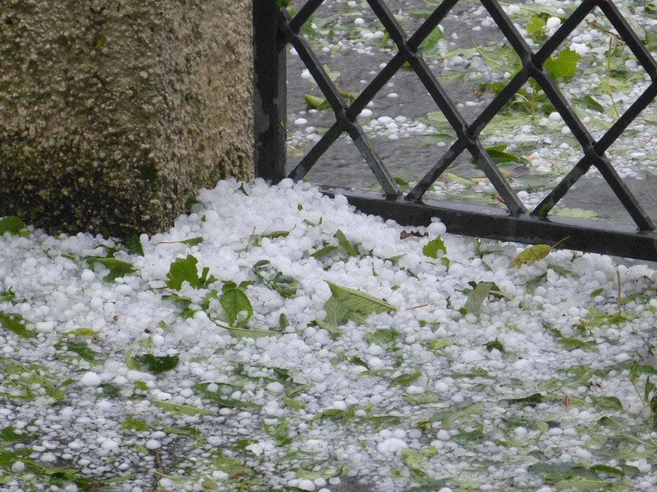 Hail Season: What Auto and Home Insurance Covers