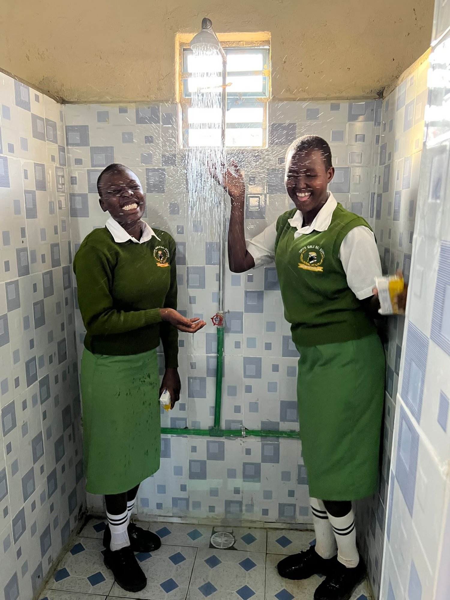 From Buckets to Showers