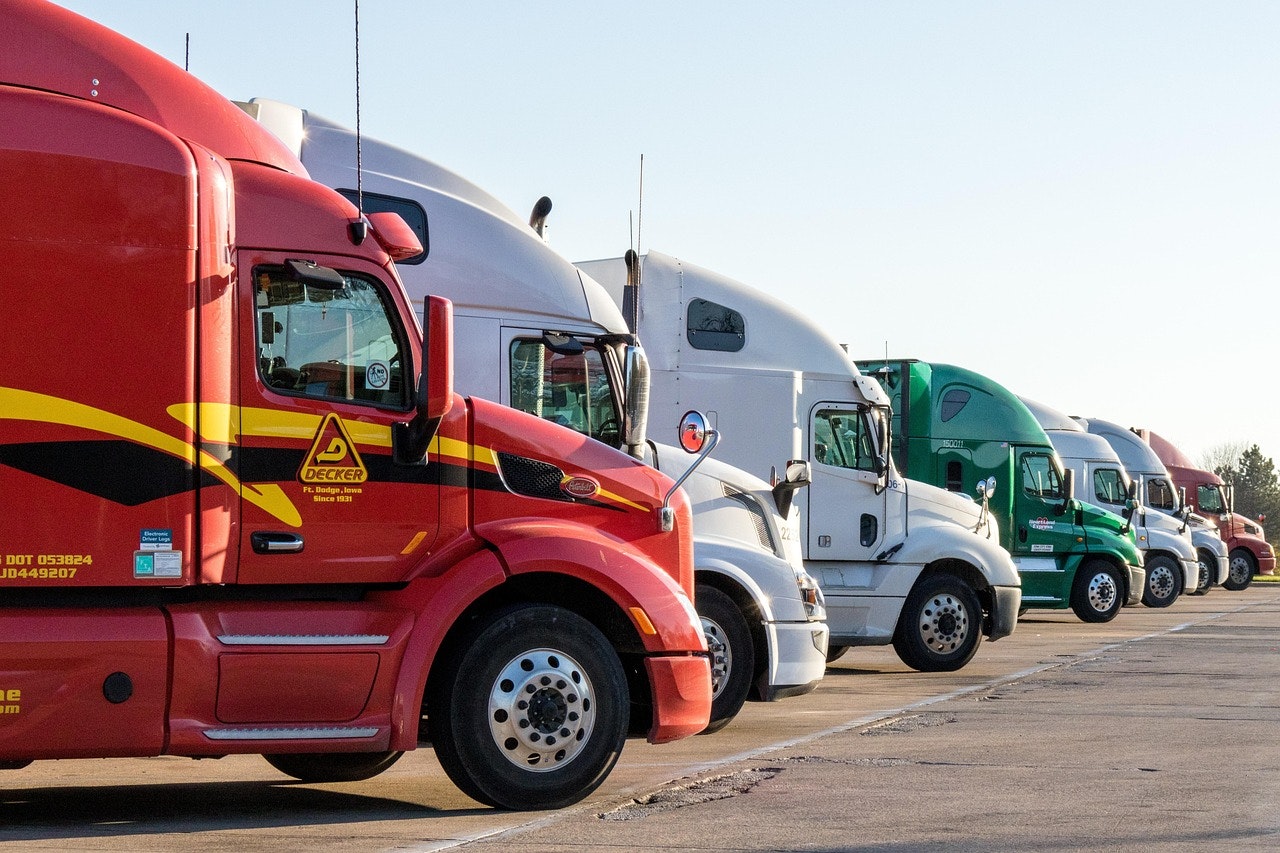Navigating Safely Around Tractor-Trailers