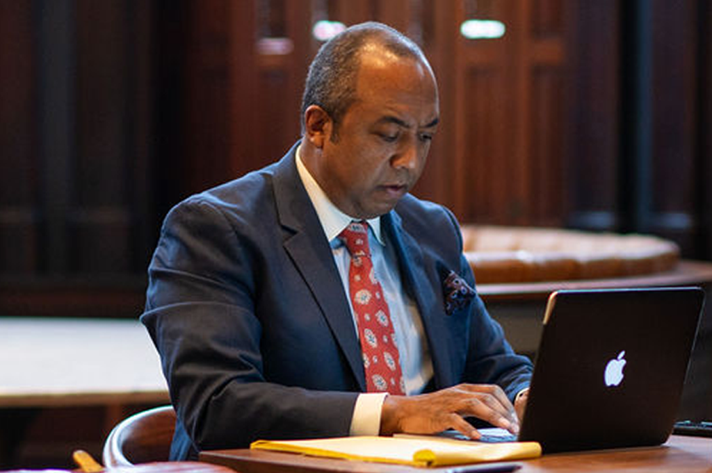 When to Hire a Lawyer: Medical Malpractice vs. Personal Injury Cases