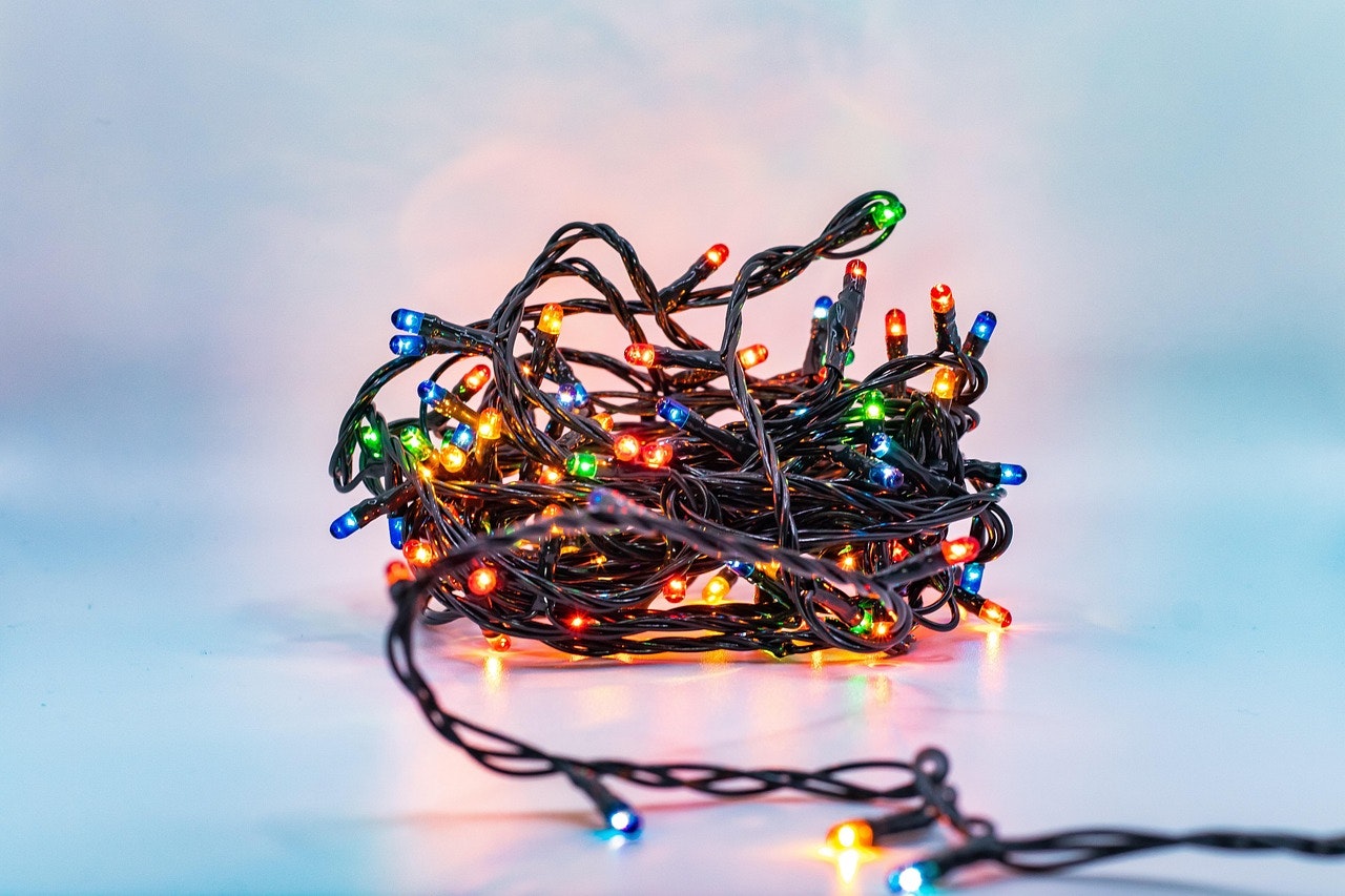 Holiday-Ready Outdoor Lighting for Every Season