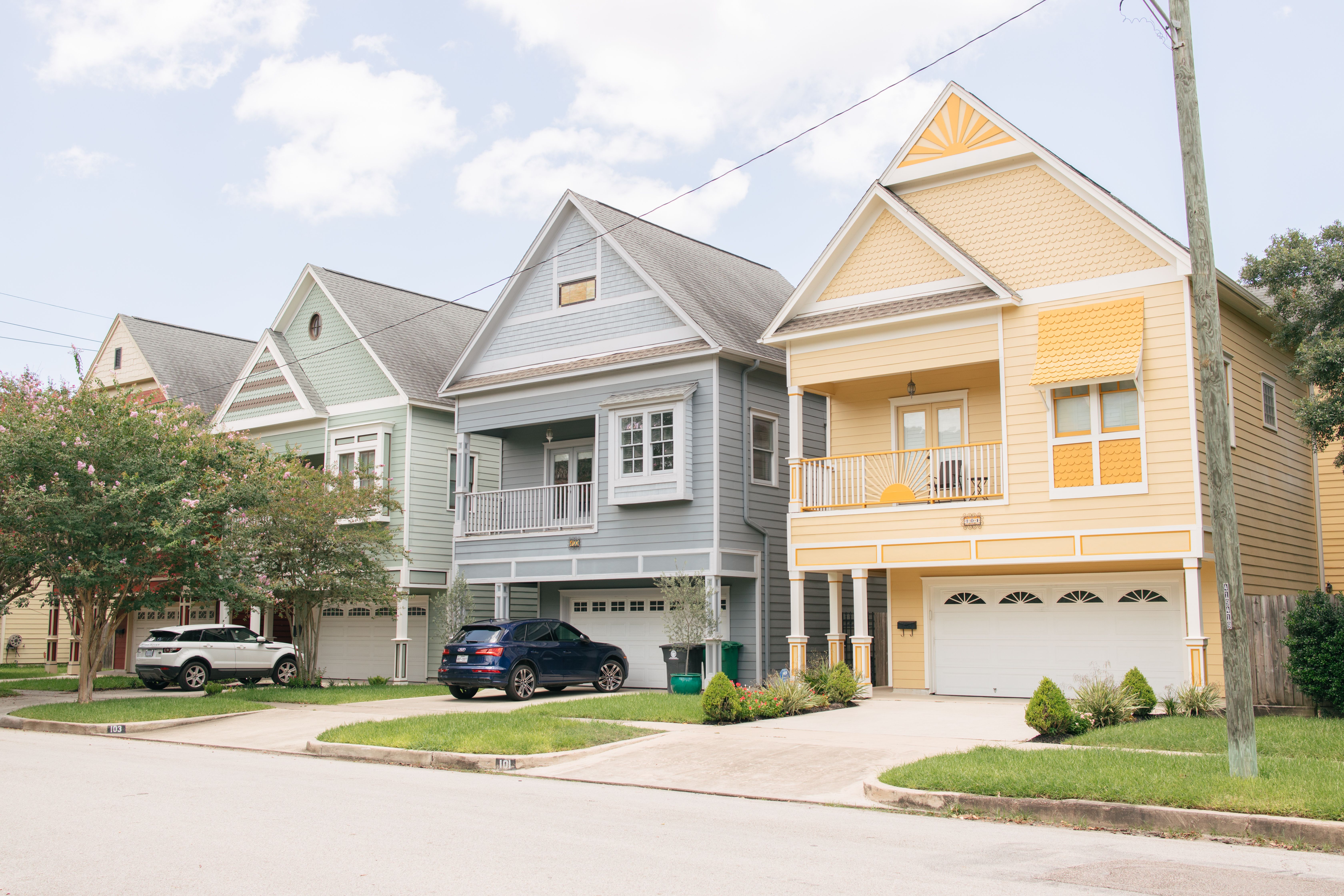 Easements and Shared Access Disputes in Florida: Finding Solutions Through Mediation
